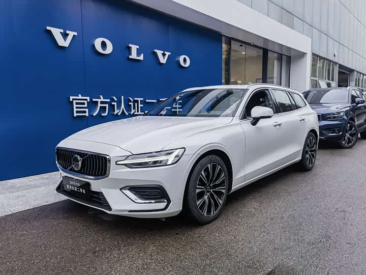 Фото 1 - Volvo V60