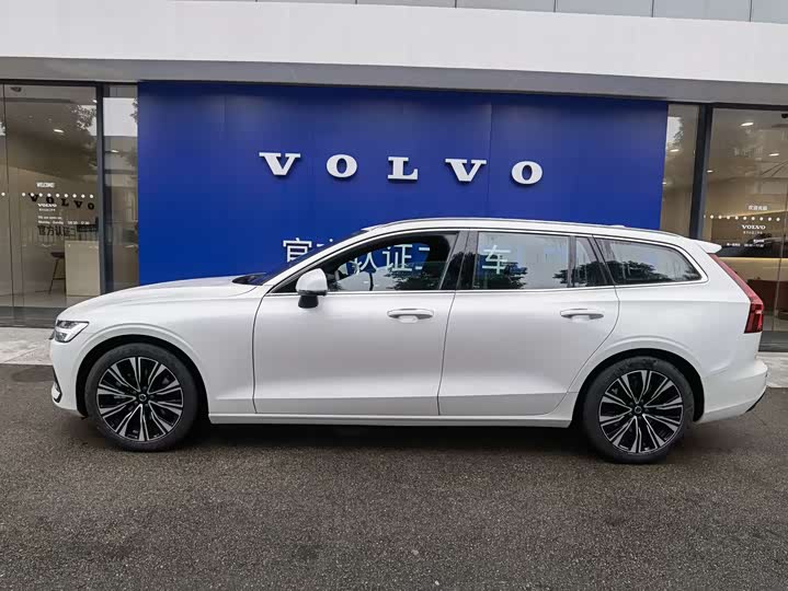 Фото 4 - Volvo V60