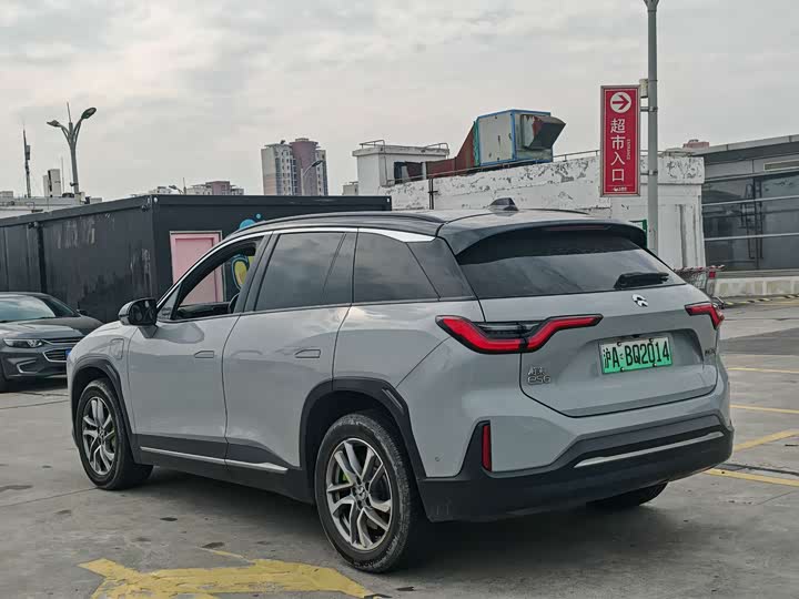 Фото 7 - Nio ES6