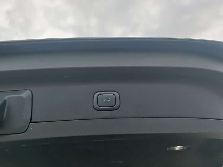 Фото 8 - Nio ES6