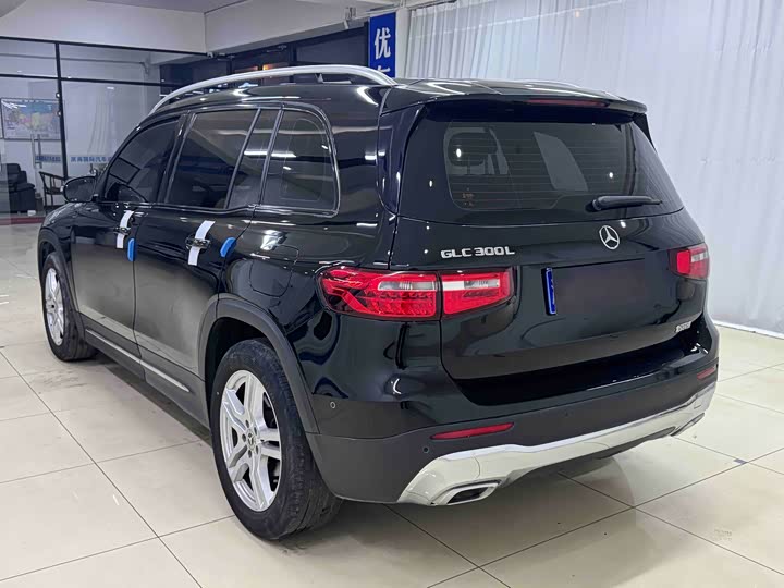 Фото 4 - Mercedes-Benz GLB-Class