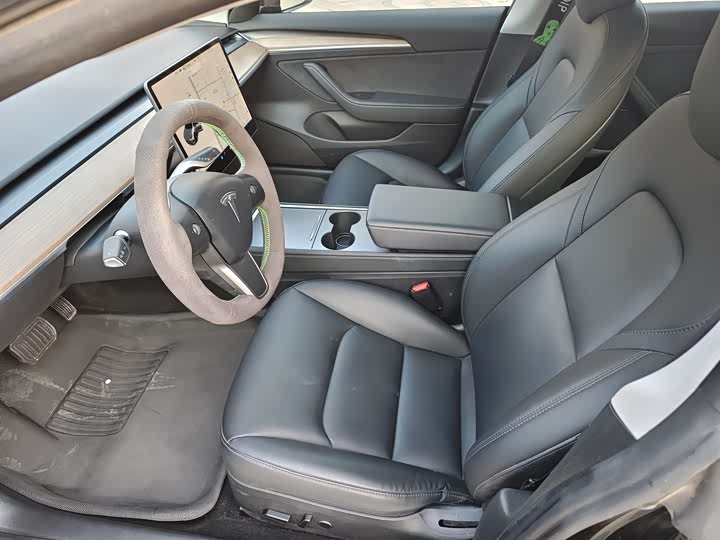 Фото 4 - Tesla Model 3