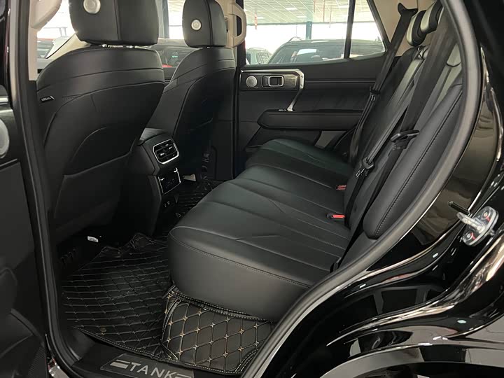 Фото 4 - Tank 400