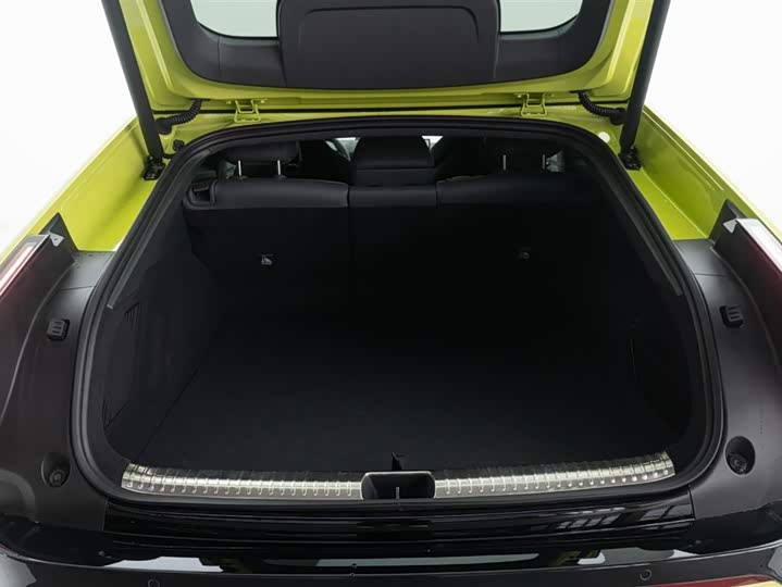 Фото 8 - XPeng P7