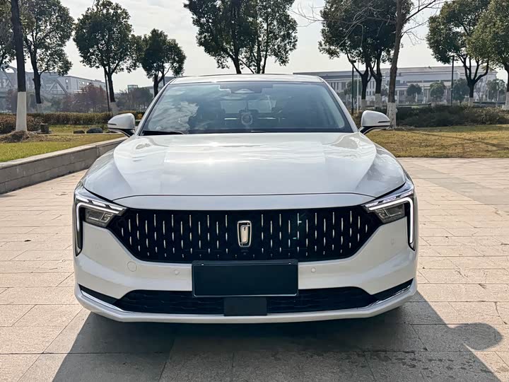 Фото 2 - Bestune B70