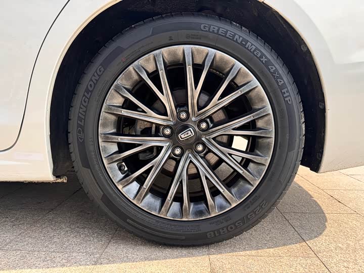 Фото 8 - Bestune B70