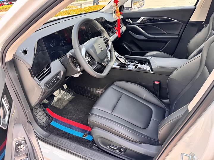 Фото 9 - Bestune B70