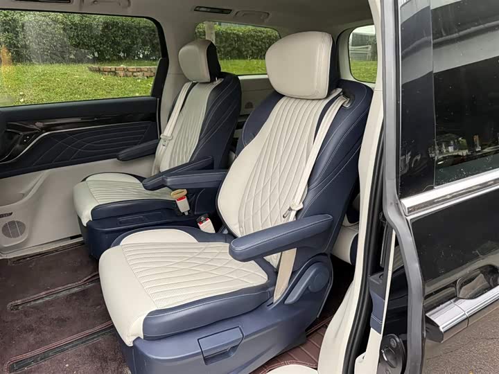 Фото 9 - Maxus G90