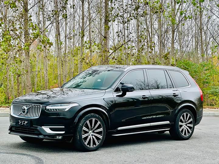 Фото 1 - Volvo XC90