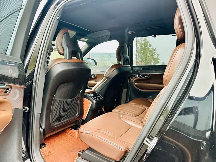 Фото 5 - Volvo XC90