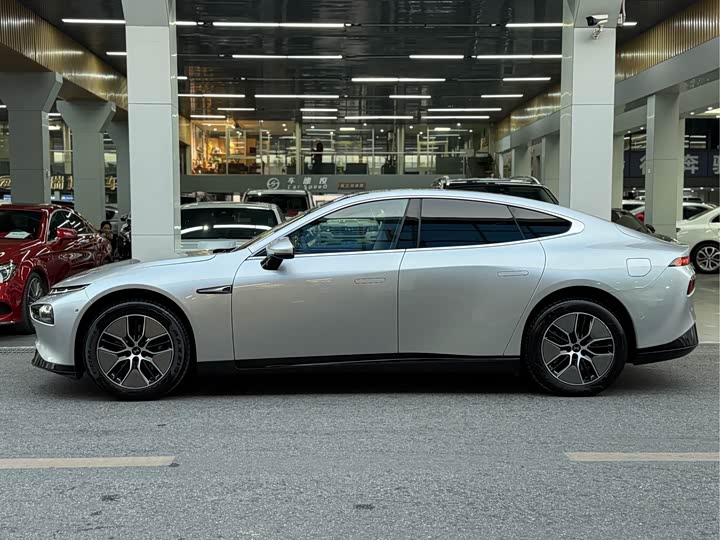 Фото 5 - XPeng P7