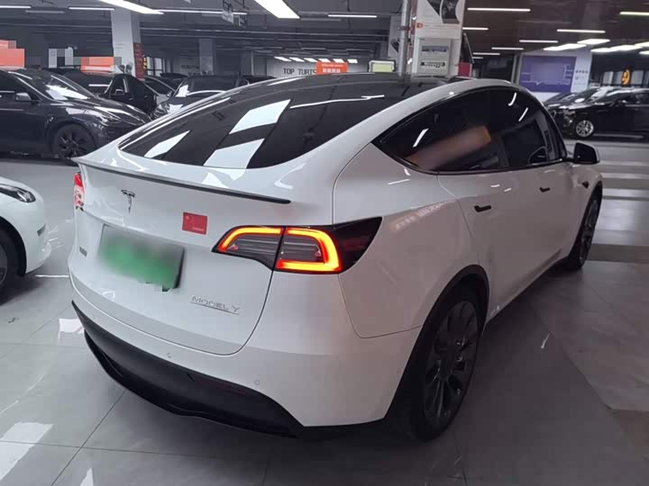 Фото 7 - Tesla Model Y