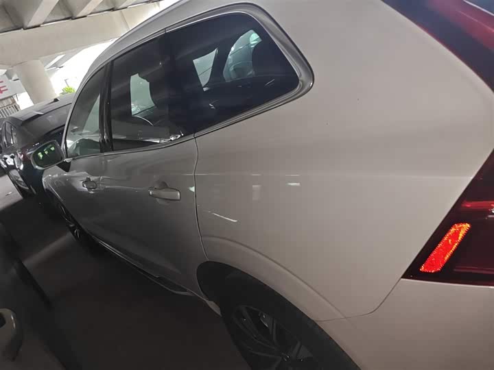 Фото 5 - Volvo XC60