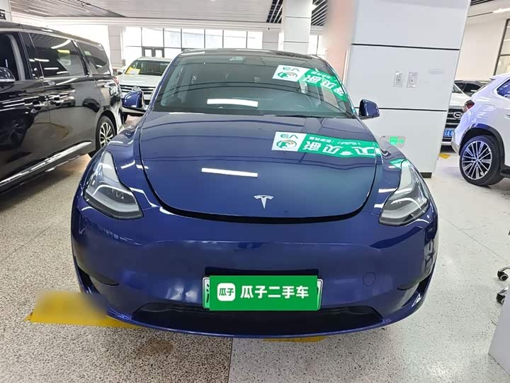 Фото 3 - Tesla Model Y