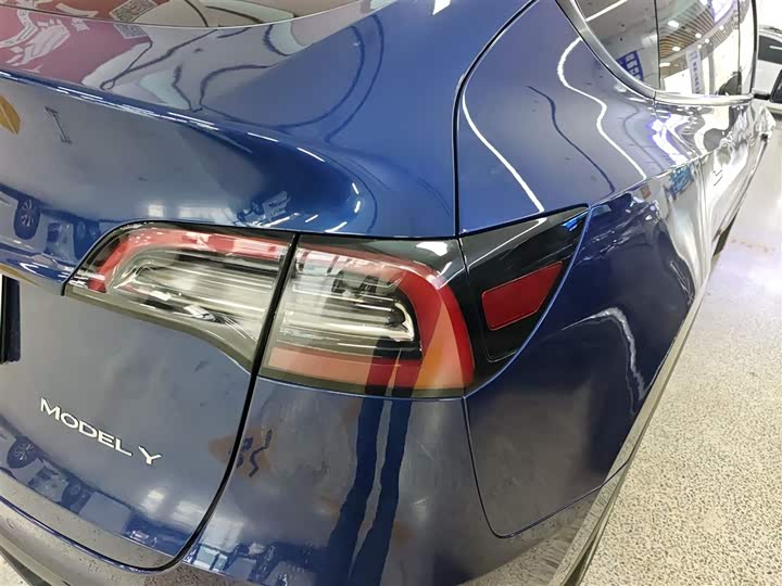 Фото 8 - Tesla Model Y