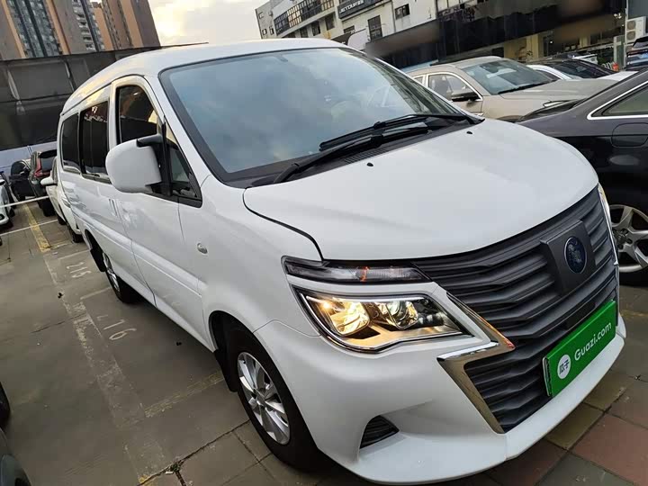 Фото 4 - Dongfeng Forthing Lingzhi M5 EV