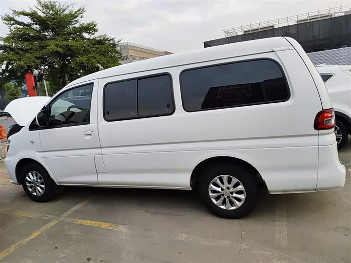 Фото 5 - Dongfeng Forthing Lingzhi M5 EV