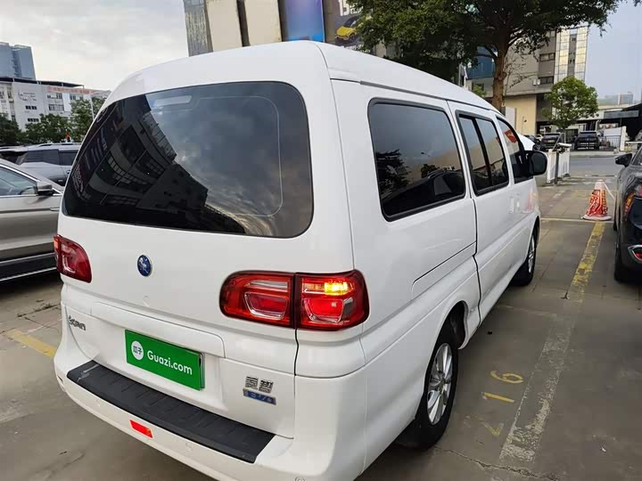 Фото 7 - Dongfeng Forthing Lingzhi M5 EV