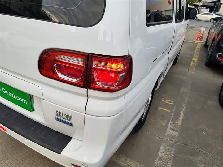 Фото 8 - Dongfeng Forthing Lingzhi M5 EV