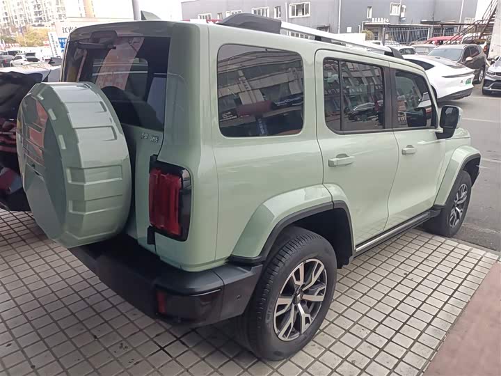 Фото 7 - Tank 300