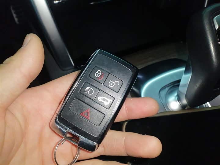 Фото 9 - Land Rover Discovery Sport