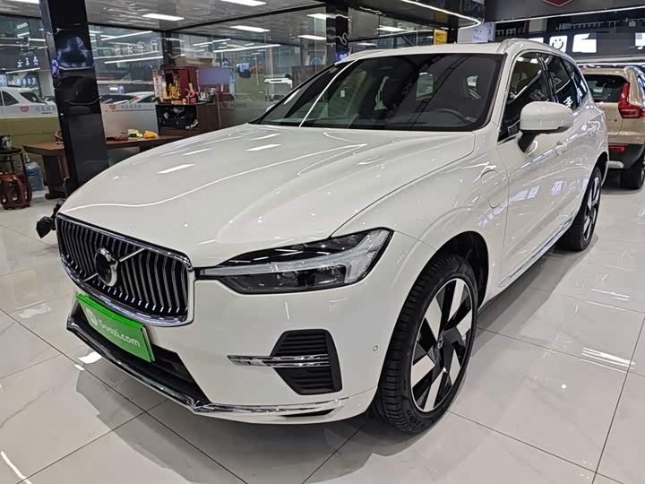 Фото 2 - Volvo XC60 Hybrid