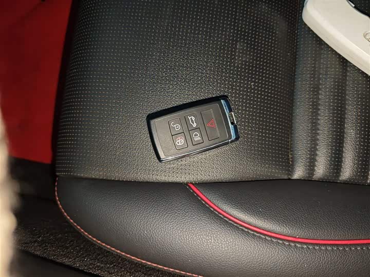 Фото 9 - Land Rover Discovery Sport