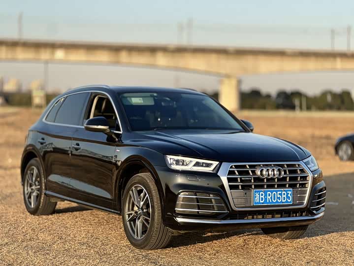 Фото 3 - Audi Q5L