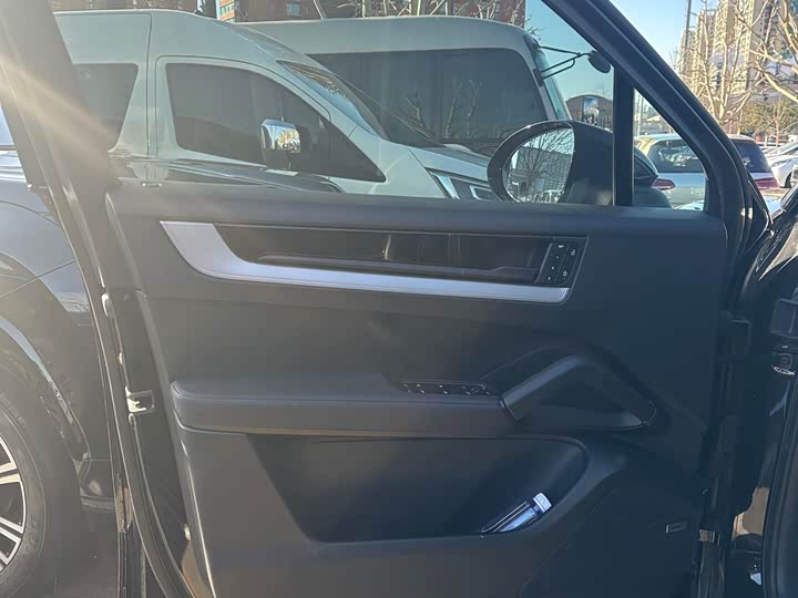 Фото 8 - Porsche Cayenne