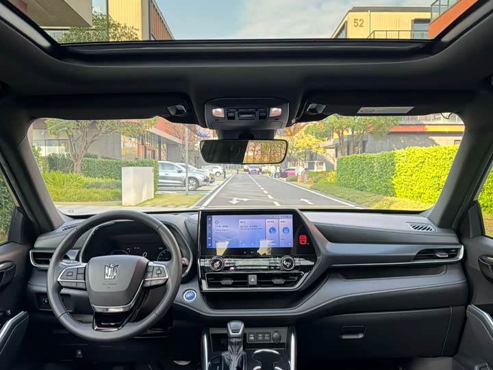 Фото 4 - Toyota Crown Kluger