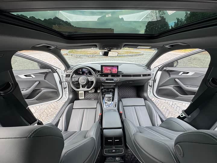 Фото 9 - Audi A4L