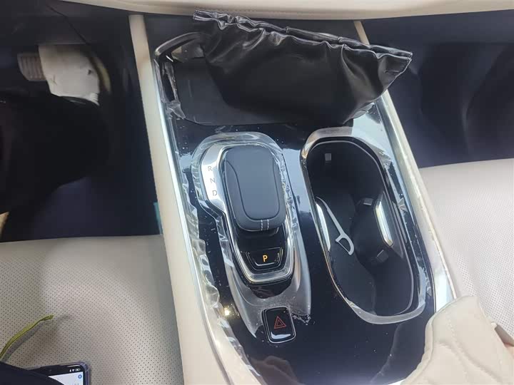 Фото 7 - Zeekr 009