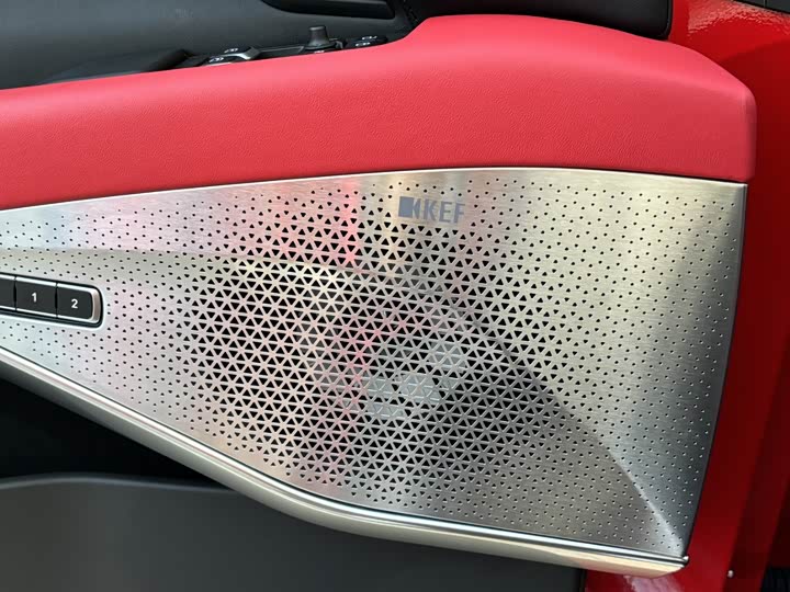 Фото 4 - Lotus Emira