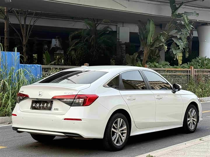 Фото 4 - Honda Civic