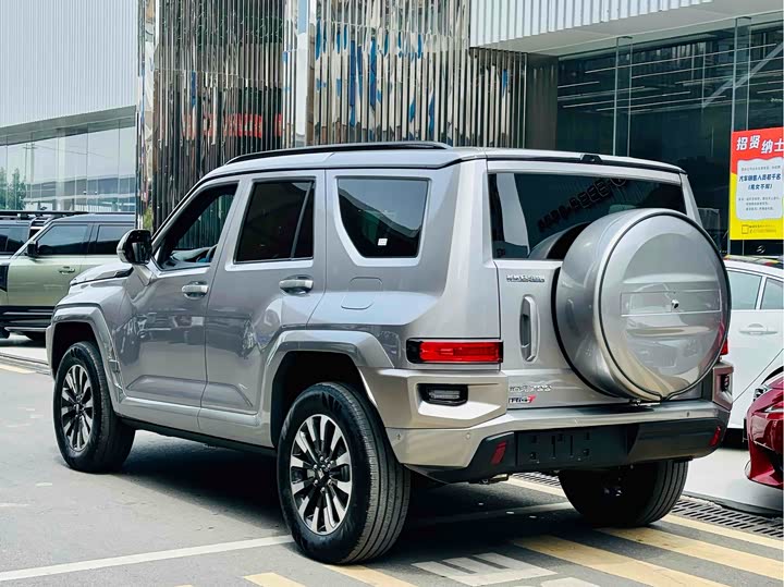 Фото 4 - Tank 700 Hybrid