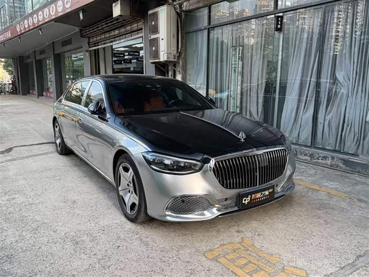 Фото 2 - Mercedes-Benz Maybach S-Class