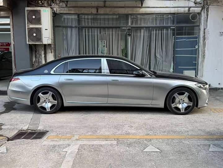 Фото 4 - Mercedes-Benz Maybach S-Class
