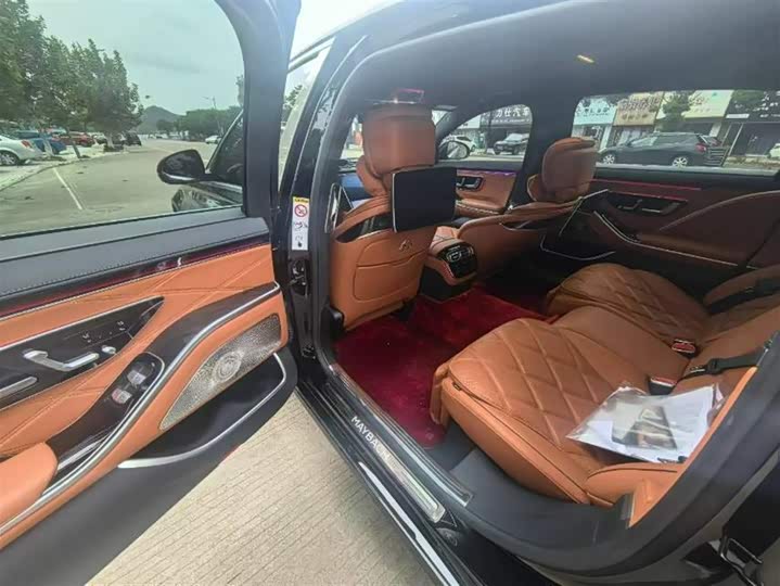 Фото 8 - Mercedes-Benz Maybach S-Class