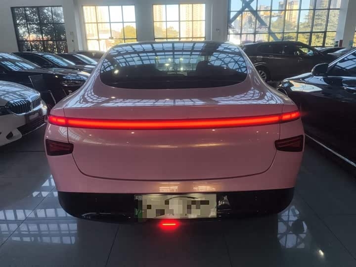 Фото 6 - XPeng P7