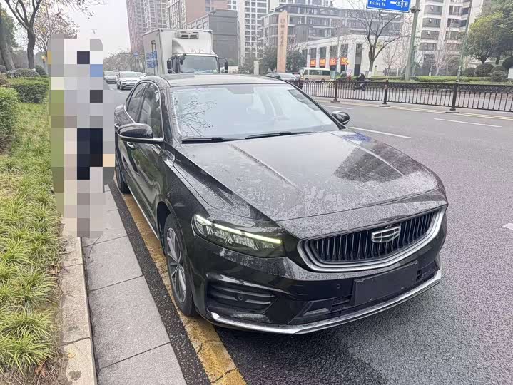 Фото 1 - Geely Preface