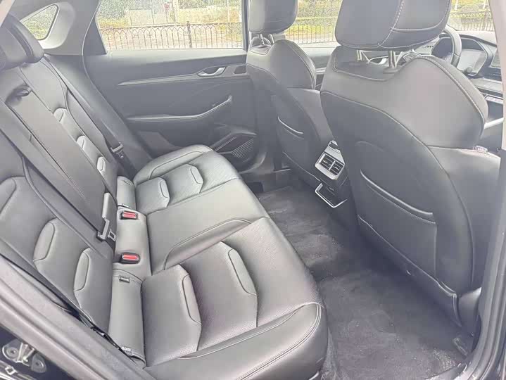 Фото 5 - Geely Preface