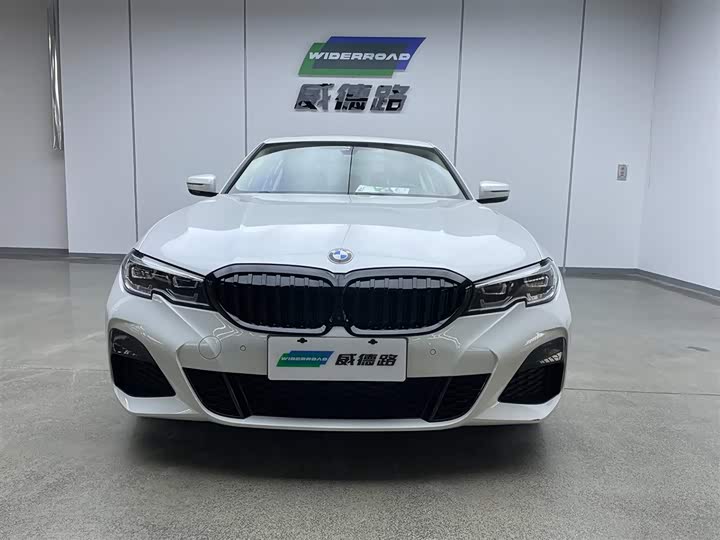 Фото 2 - BMW 3 Series