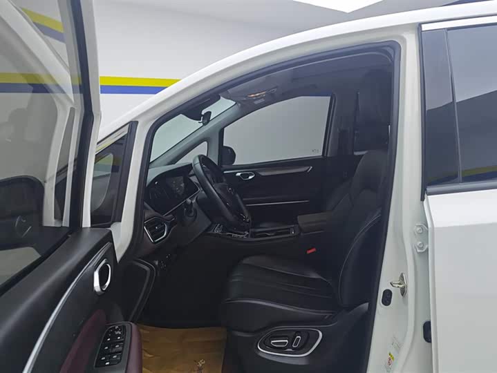 Фото 9 - GAC Trumpchi M6