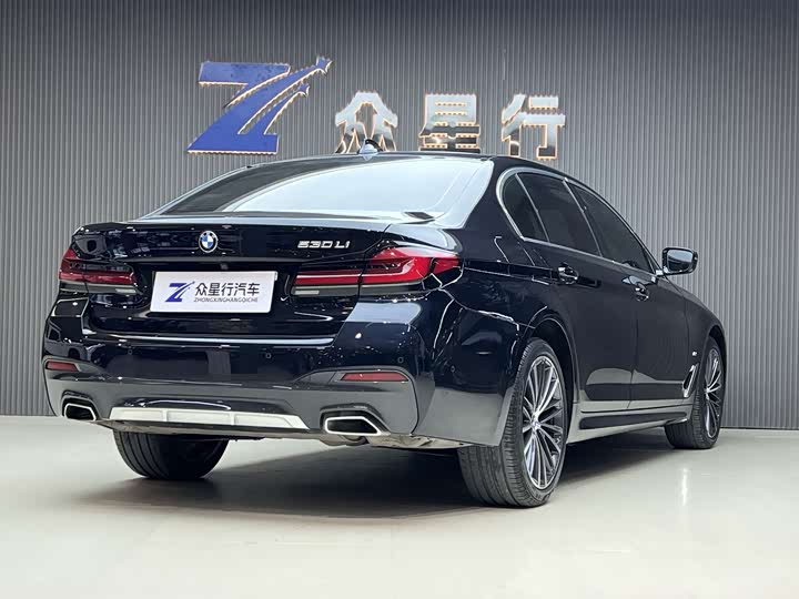 Фото 3 - BMW 5 Series