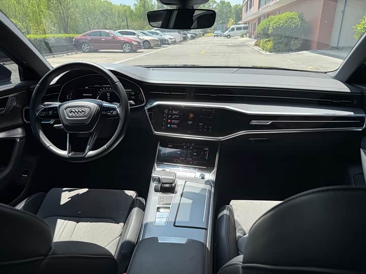 Фото 4 - Audi A6L