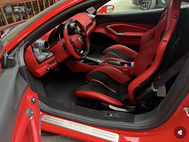 Фото 3 - Ferrari F8