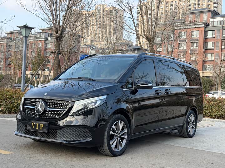 Фото 3 - Mercedes-Benz V-Class