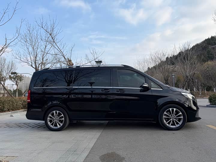 Фото 4 - Mercedes-Benz V-Class