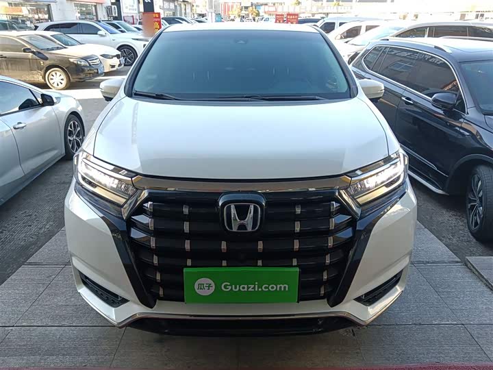 Фото 3 - Honda Elysion