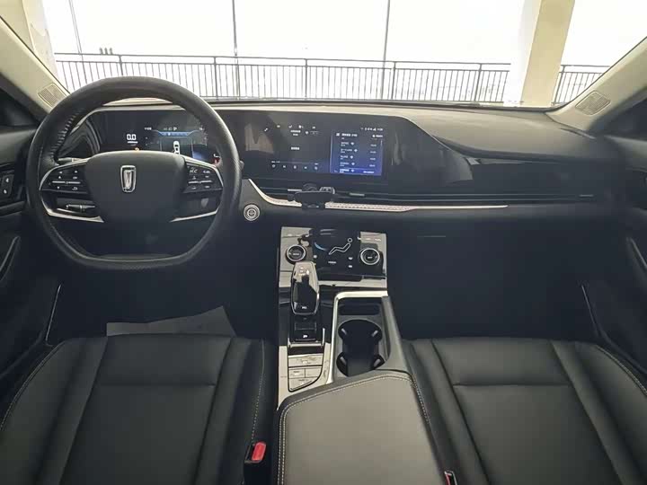 Фото 5 - Bestune B70